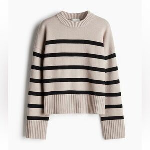 Soft knit striped crewneck sweater size XS
